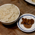 餃子とスパークリング バブルス - オデン出汁で炊いたご飯