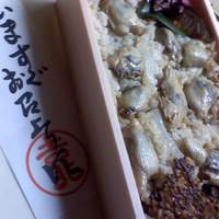 ＨＡＮＡ吉兆 - 　　持ち帰りさせて頂いた　　牡蠣御飯　　’今すぐお召し…といわれても’