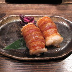 Kuimonoya Wan - イベリコ豚のロル焼きおにぎり　450円　お勧め！