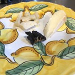 エノテカ イデンティタ - チーズ盛りあわせ2種類