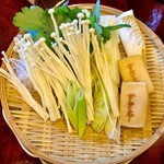 すき亭 - すき焼き単品についてくる野菜