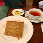 椿屋珈琲 - 紅茶のシフォンケーキと紅茶