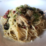 ブラッセリーナカガワ - グリルチキンと春キャベツのオイルベースパスタ