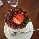 ロイヤルホスト - イチゴチョコレートパフェ