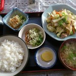 幸楽食堂 - 野菜炒め定食（７００円）。