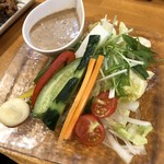 風林火山 - 生野菜盛り（550円）