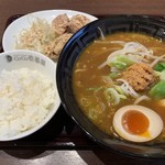 Kokoichibanya - うまこくカレーラーメン煮卵と唐揚げセット