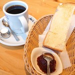 Komeda Kohi Ten - 選べるモーニングC(名古屋名物おぐらあん)420円