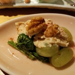食堂 あいそ - こごみと葡萄の白和え