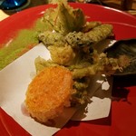 食堂 あいそ - 天ぷら盛合せ　ふきのとう・アスパラ・雪下ニンジン・ウド
