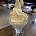 お好み焼・ファミリー居酒屋 偶 住道北口店 - ドリンクバーのソフトクリーム
