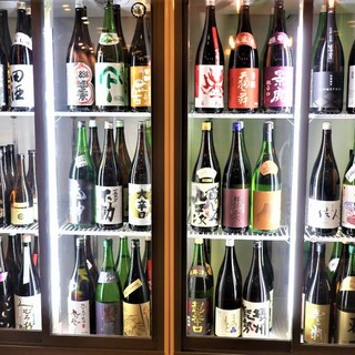 渋谷で一番日本酒が安く飲めるコース 47都道府県の厳選日本酒100種以上が単品500円飲み放題 日本酒バル 富士屋 渋谷 居酒屋 食べログ