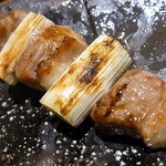 焼鳥・元気 - 鴨が、激旨ですよ。 脂が乗っていて最高です。 ネギとの相性もバッチリ、とっても美味しかったです。