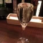 アジアンビストロDai 新百合ヶ丘店 - スパークリングワイン　525円