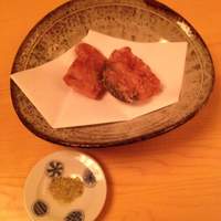 麻布 かどわき - 河豚の唐揚げ。この山椒塩とか、美味しくてビックリ。