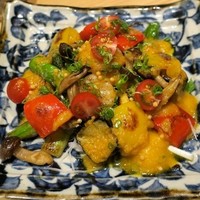 魚菜由良 鼎 - 海老と彩り野菜の温サラダ880円