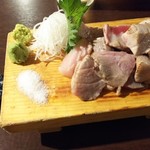 熟成本鮪と熟成黒毛和牛A5と熟成鹿肉の食べ比べ！魚せん - 熟成本マグロ炙り