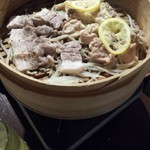 熟成本鮪と熟成黒毛和牛A5と熟成鹿肉の食べ比べ！魚せん - レモン鶏と三元豚のセイロ蒸し