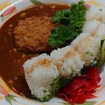 丹沢湖レストハウス - 個数限定 三保ダムカレー885円(税込) ルーがスパイシー。持続する辛さは何故か心地よい。疲れが飛びそう(^-^)/