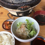 Yakiniku Shokudou Taiyou - ご飯､サラダ､キムチ､スープ付きです