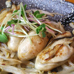かりふわ堂 - 牡蠣ポン酢￥800 / 広島産の大粒牡蠣と無添加のポン酢を合わせた旨さ抜群のサイドメニュー！