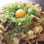 かりふわ堂 - 牛スジねぎ焼きうどん￥1,200 / 炒めてもコシの強い自慢のうどんに国産牛スジと九条ねぎをからめて丁寧に作りました！