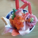 寺泊中央水産 まるなか - 特上ちらし