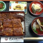 炭火焼うなぎ 東山物産 - 