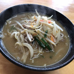 栄楽軒 - 半チャーハンラーメンの味噌ラーメン(^^)