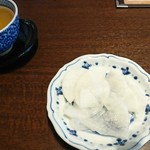 越後屋 治平そば - お茶請けの漬物