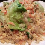 福建家庭料理 旬の香 - 「桜エビとレタス炒飯」：塩っぱく無い！脂っぽく無いのが、福建家庭料理ならではの、優しい響き♪