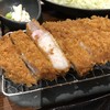 黒かつ亭 - 料理写真:特上ロースかつは肉厚で見るからにボリュームがあります。 豚肉は柔らかく美味しいそうですよ。