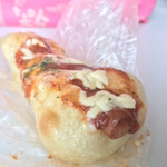 粉とクリーム - 惣菜パソはカレーかウインナーにかぎる！
      もちもち ウインナー（チリ）