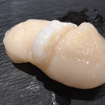 晶 - 8貫目 ホタテ 肉厚で甘いです