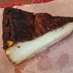 トルトゥガ - バスクの黒いチーズケーキ