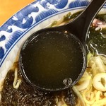 味処ドライブイン 灯台荘 - 磯ラーメン　スープアップ