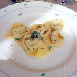 ラ スフォリーナ - ランチB3,900円：リコッタチーズとほうれん草を詰めたトルテッローネ