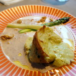 ラ スフォリーナ - ランチB3,900円：グリーンアスパラのスフレ、シャンピニオンソース