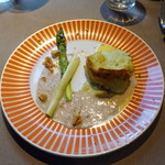 ラ スフォリーナ - ランチB3,900円：グリーンアスパラのスフレ、シャンピニオンソース