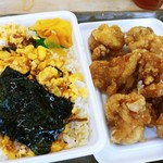 くま屋弁当 - 蓋を皿にして食べました