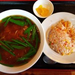 中華料理福来臨 - Bランチ  台湾ラーメン 半鮭炒飯