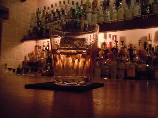 静かに飲める大阪 ミナミのｂａｒ オトナの店１０選 食べログまとめ