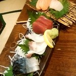 居酒屋 とっくり - 居酒屋 とっくり＠帯広　刺身五点盛り（1680円外税）