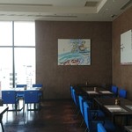 R restaurant & bar - 日比野克彦氏の 絵画のある レストラン