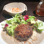 Les　pif　et　dodine - 牛粗挽のステーキアッシュ、茸クリームソース、バターライス（税込1,000円）