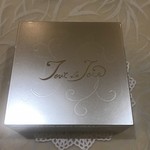 トゥ・ラ・ジョア - 冷製十勝牛の薄造り  重箱