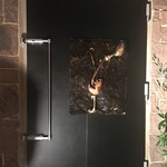 トゥ・ラ・ジョア - ワインセラーの扉