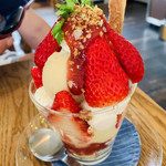 cafe sanaburi - いちごのミルフィーユパフェ♡¥890(税抜)