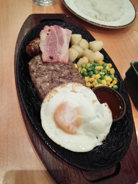 サイゼリヤ ザ マーケットプレイス東大和店 桜街道 ファミレス 食べログ