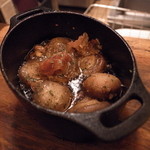 PASTAVOLA - マッシュルームと生ハムのアヒージョ・癖になってます